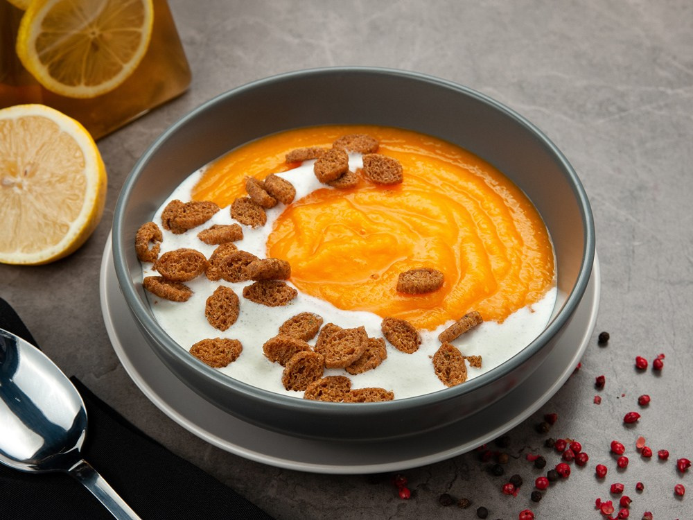 Фуд съемка, услуги фуд-фотографа, фотография тыквенного супа 