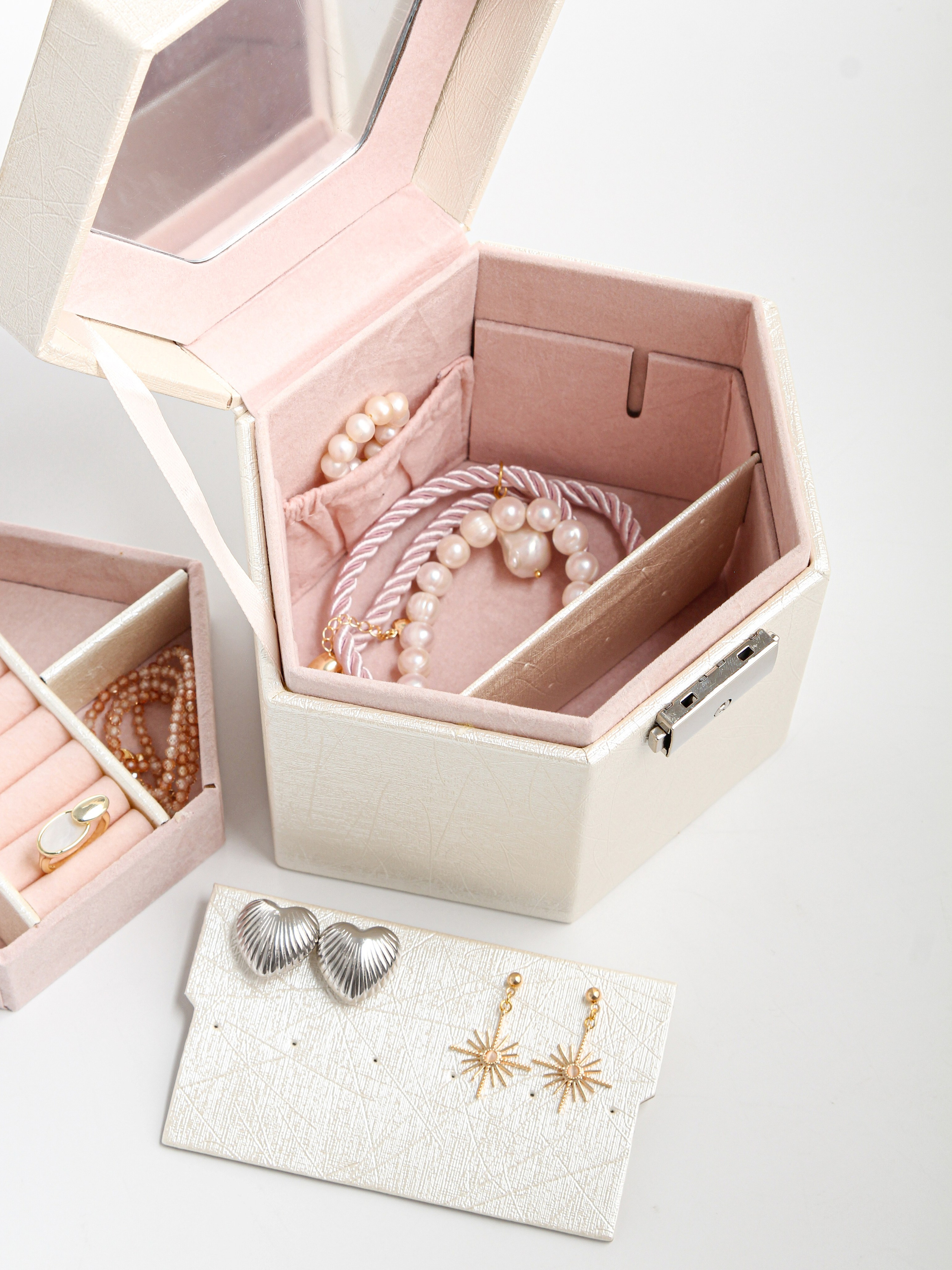 Фотосъемка шкатулок и сумок для каталогов | Кейс предметного фотографа. Предметный фотограф в СПб | Съемка для Wildberries, Ozon, рекламы | Алан Ульбашев