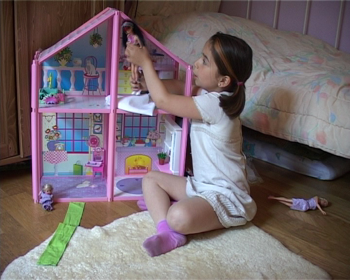 Lucy. Mascha Danzis contemporary video and media artist