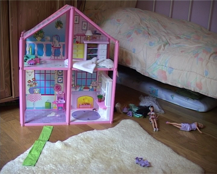 Lucy. Mascha Danzis contemporary video and media artist