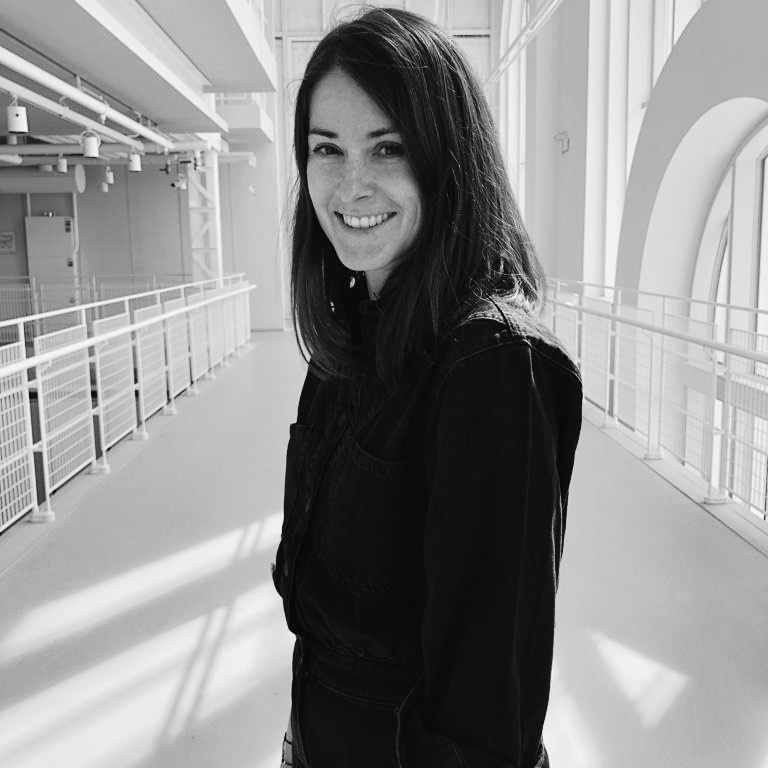 Контакты. Документальный и портретный фотограф в Москве Мария Тарнавская