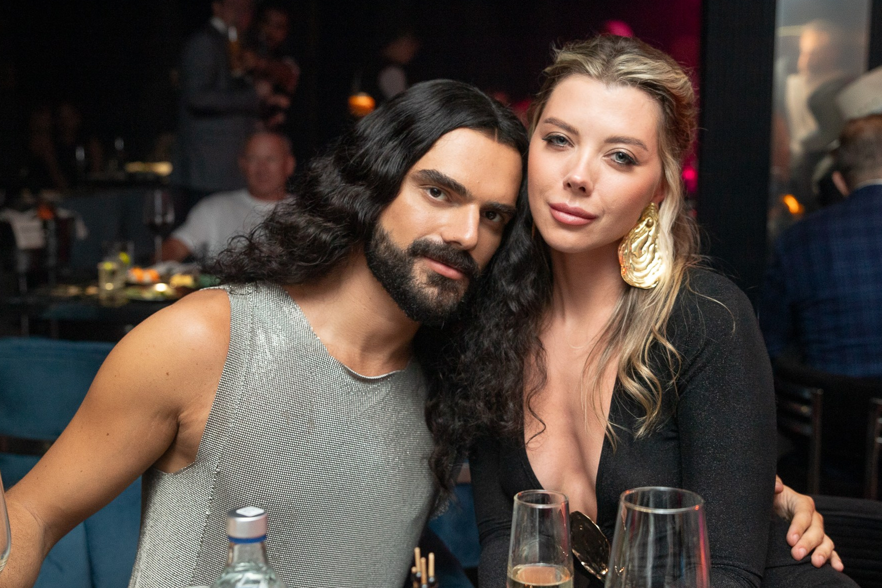 Красивая пара мужчина и девушка. Репортажная съёмка. Съёмка мероприятий, конференций, гастрономических ужинов, бизнес завтраков. 