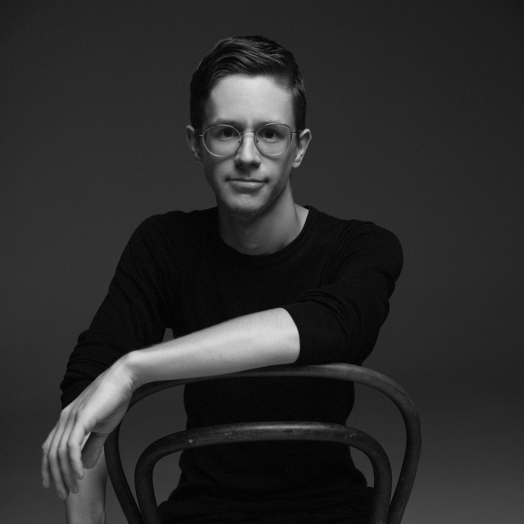 Ellesaris - преподaвaтель. Newschool — Курсы фотографии во Владивостоке