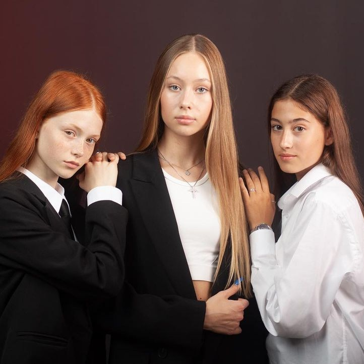 Выпускные альбомы в Минске. Выпускные альбомы Cardsi