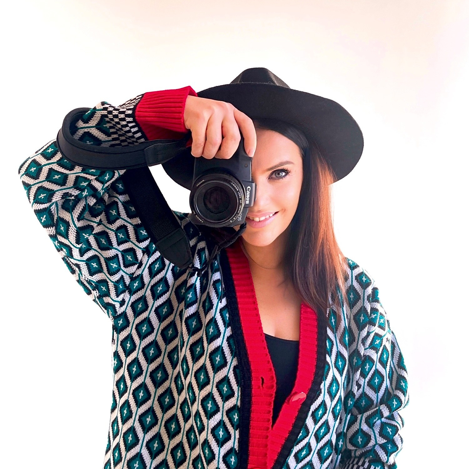 Контакты. Фотограф Юлия Попова — JP Creative — хранитель семейной хроники в Петербурге