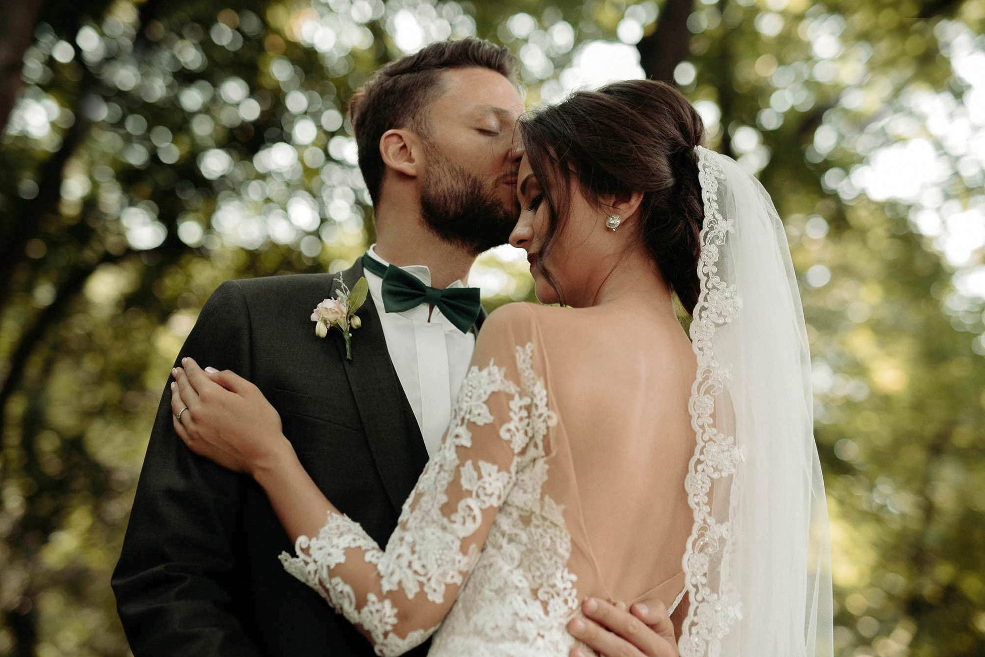 Цены свадебного фотографа в Москве на услуги. Фотосессия в студии в Москве от профессионального фотографа услуги по доступным ценам