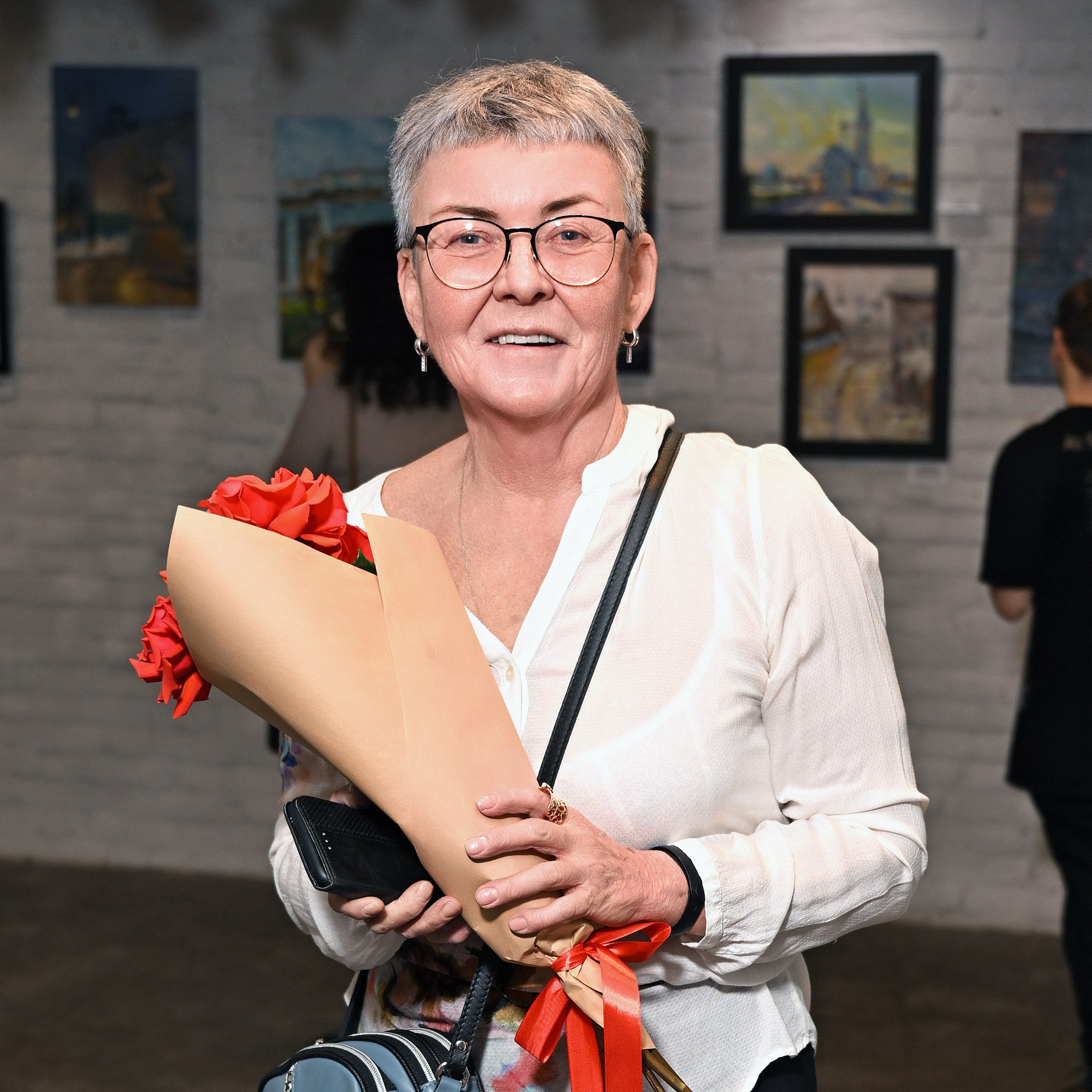 Контакты. Александра Крылова —художница, работающая в стиле репортажной живописи