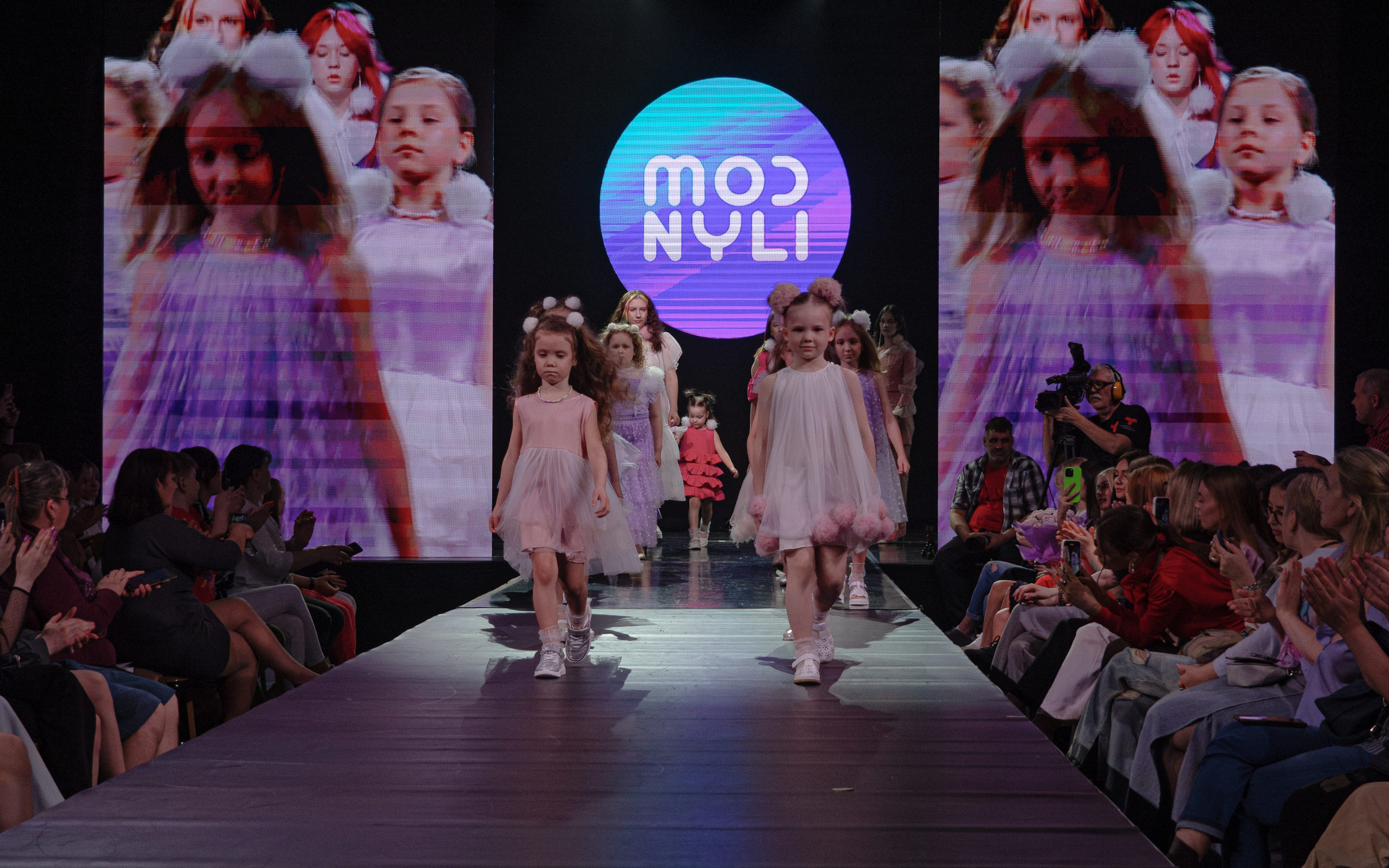 Модные показы — что это такое