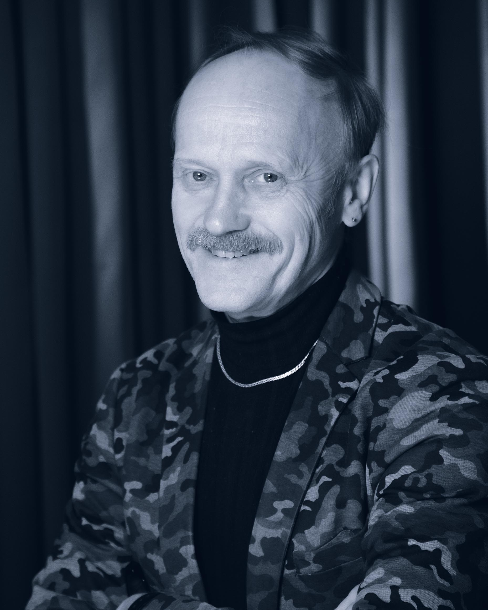 Преподаватель режиссуры монтажа Леонид Коновалов