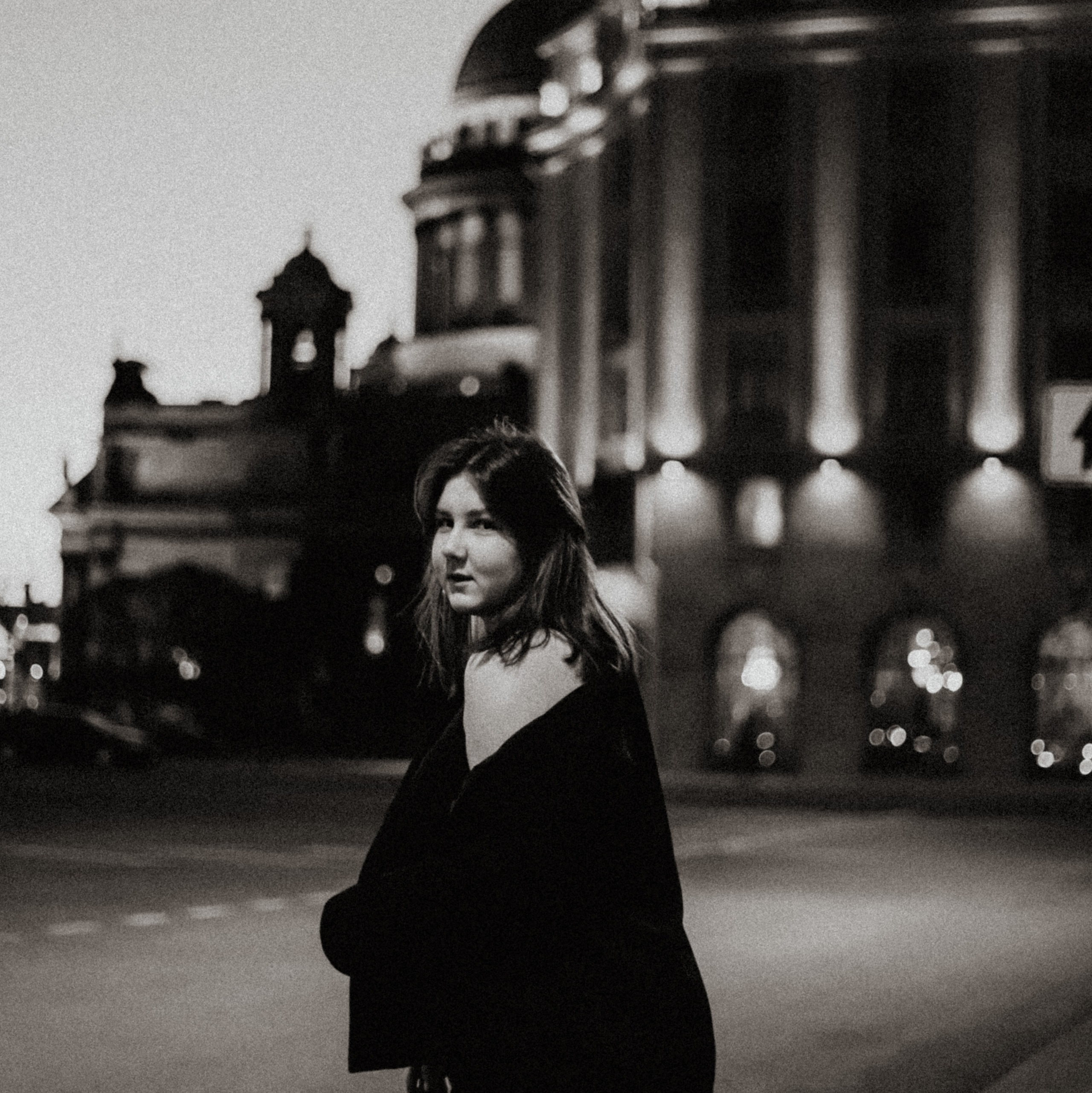 Контакты: свяжитесь с мной для бронирования фотосъёмки. Профессиональный фотограф звезд, концертов и спортивных событий