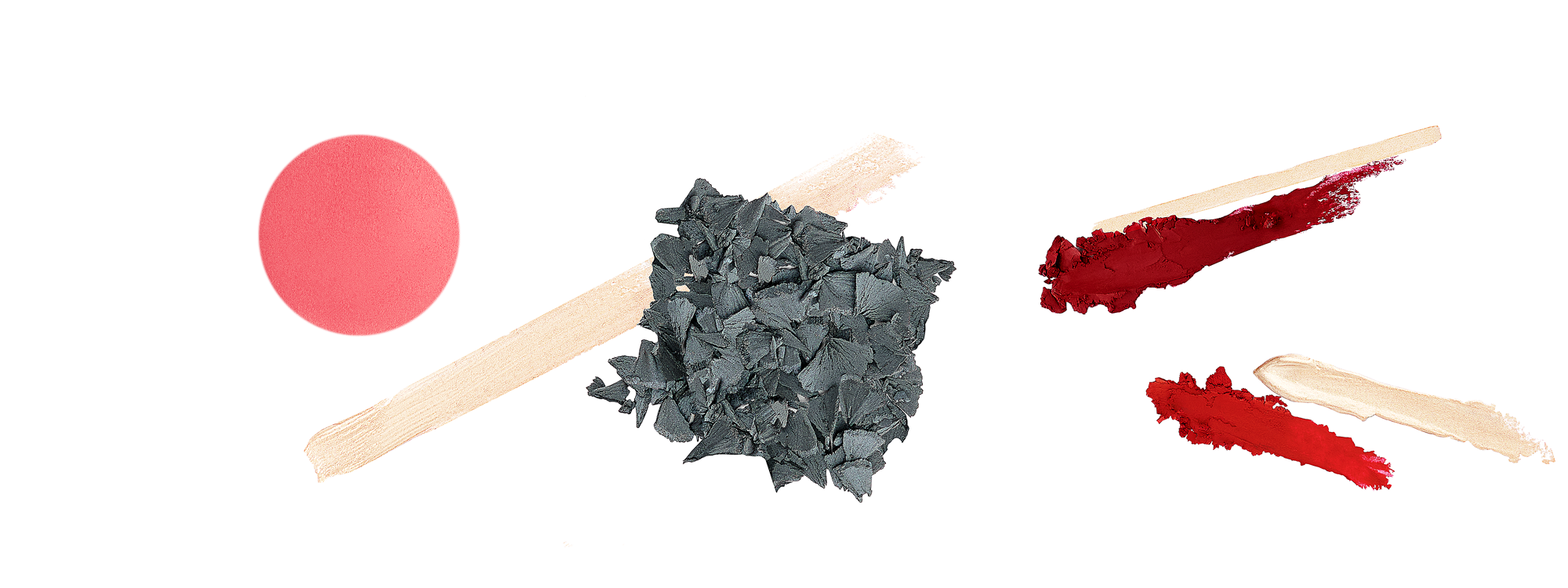 Демонстрация текстуры румян, помады, хайлайтера, предметная фотосъемка текстур для социальных сетей, интернет-магазина, маркетплейс.