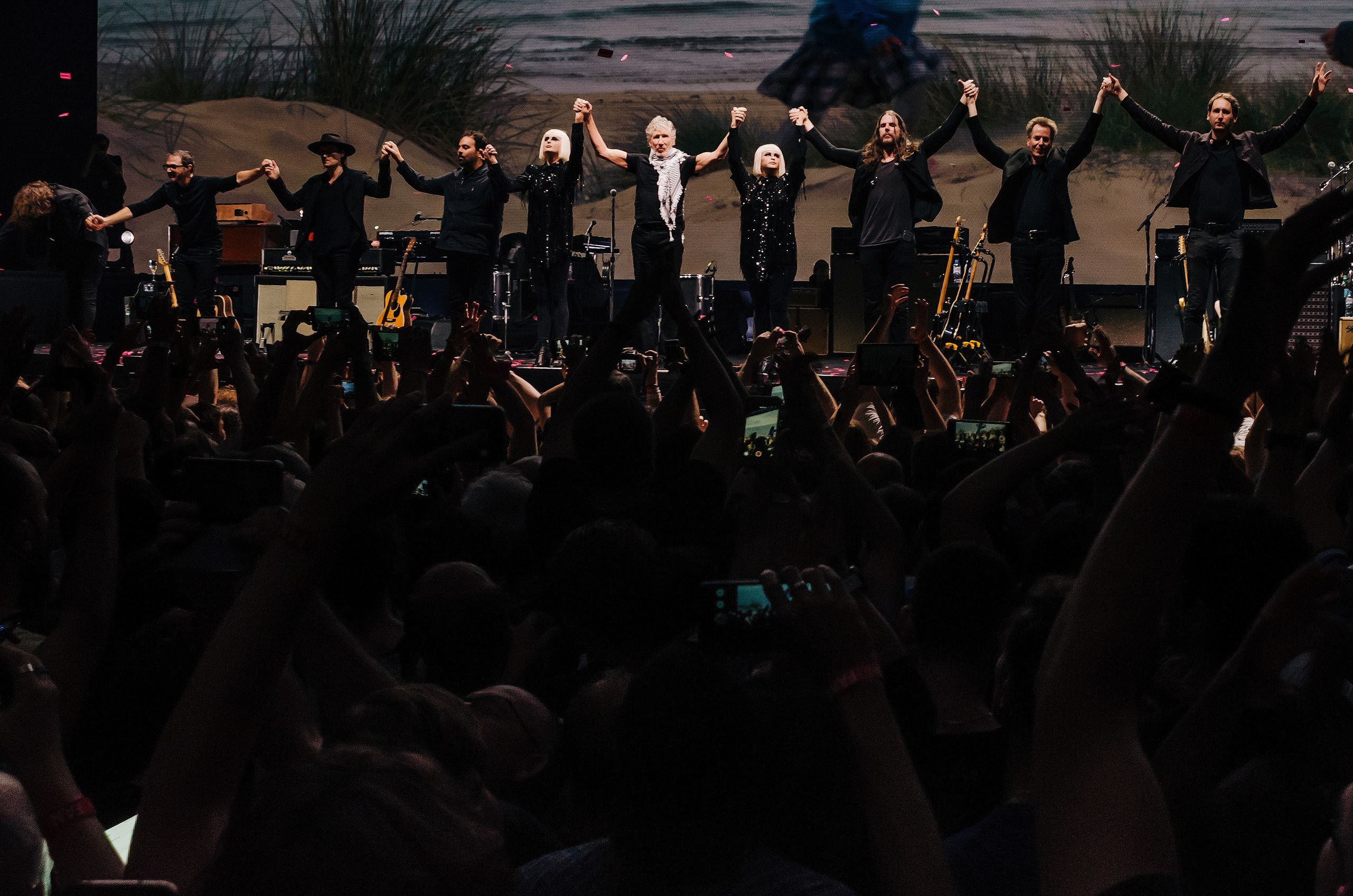 Концерт Роджера Уотерса в Олимпийском. Репортажный и свадебный фотограф в Курске Борис Захарчук