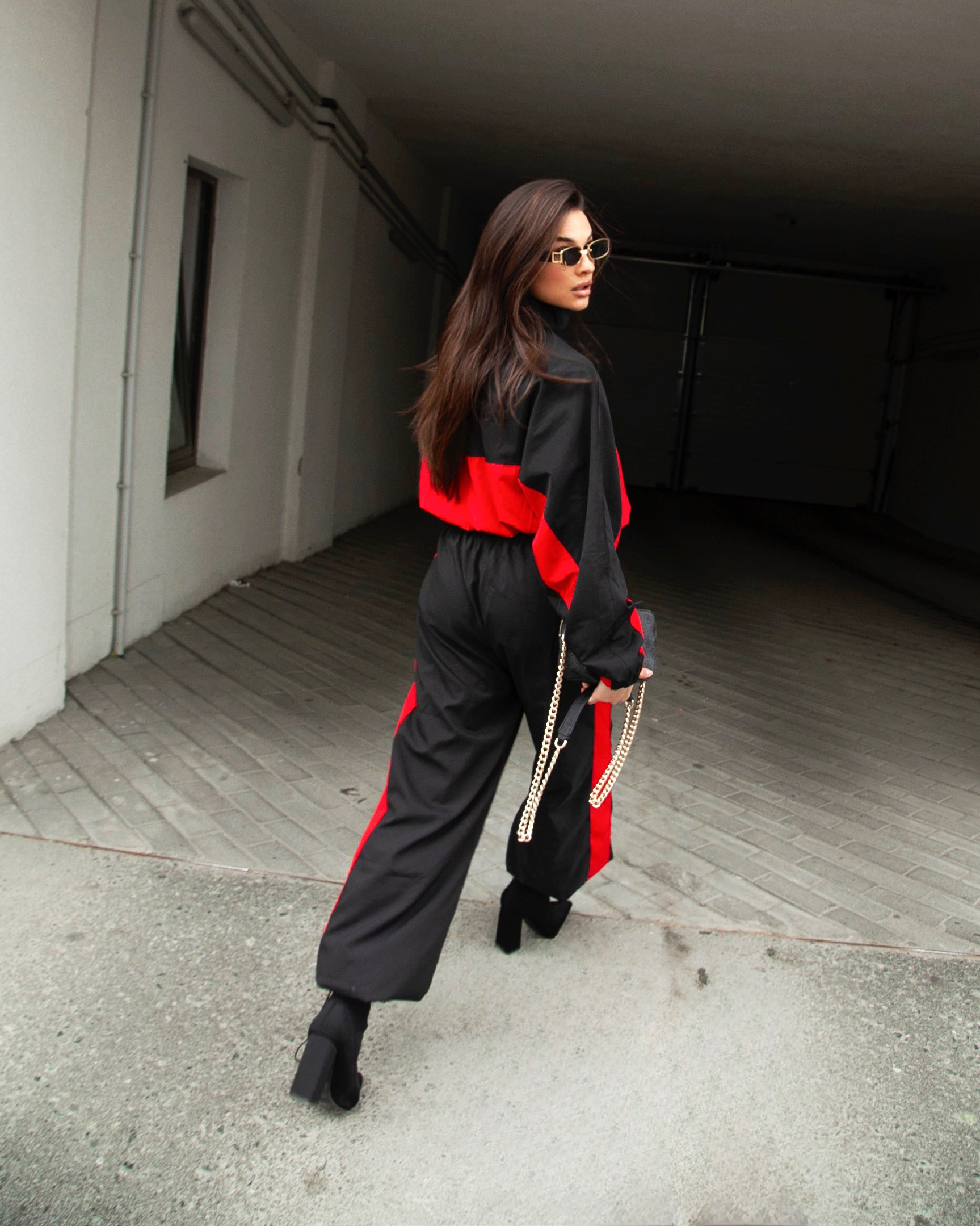 О НАС. CHALOVAFIT