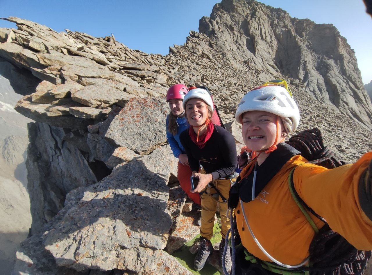 Short-list «Стального Ангела-2023». Каравшин, пик Асан, маршрут Горбенко, 5Б. “Steel Angel”: women’s climbing award