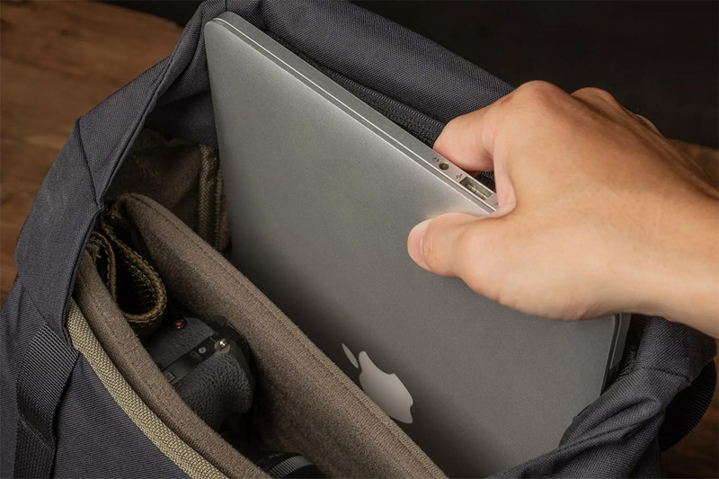 Wotancraft «New Pilot Backpack 18L». Фотограф — видеограф в Москве Дмитрий Менделеев