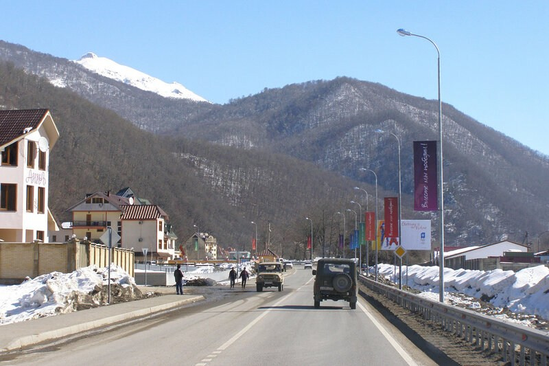 Какая была Красная Поляна до Олимпиады. Инструкторы по горным лыжам Сочи Красная Поляна. Горнолыжная школа