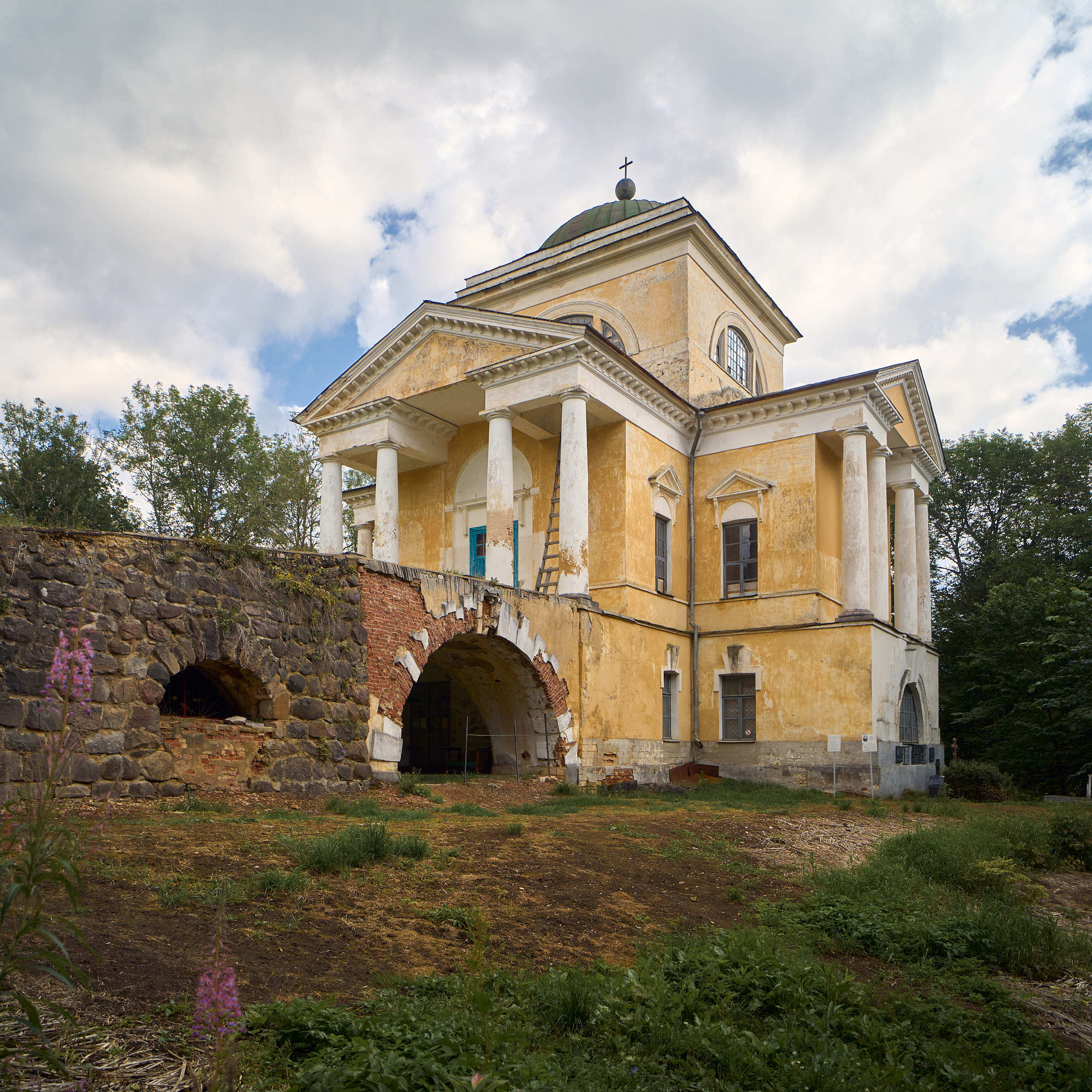 Фотовыставка «Атмосфера» с видами Торжка, Торопца, Осташкова