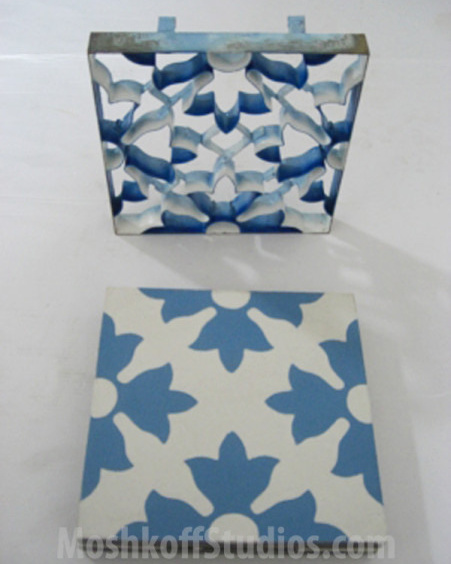 Метлахская плитка парадных Санкт-Петербурга