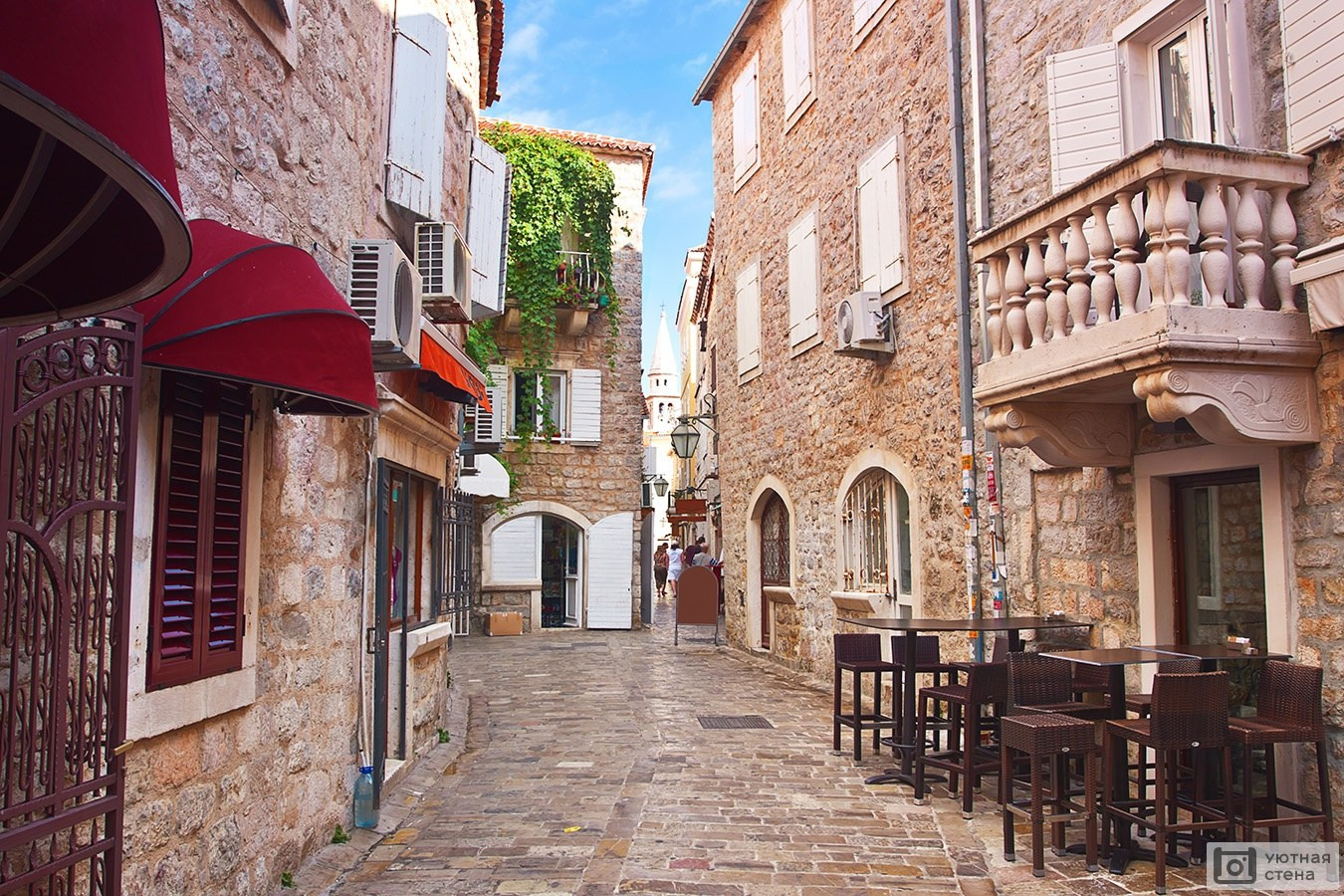 Photo shoot in the Old Town of Budva 