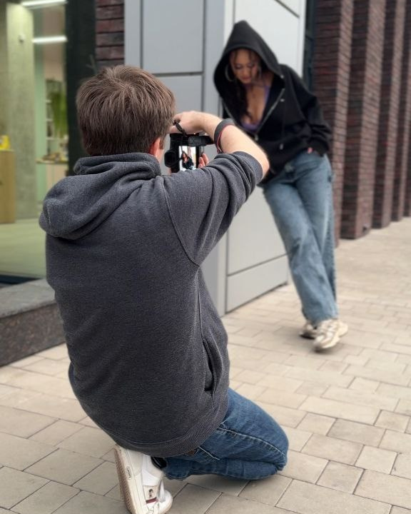 Контакты. Антон Харисов. Фотограф Челябинск