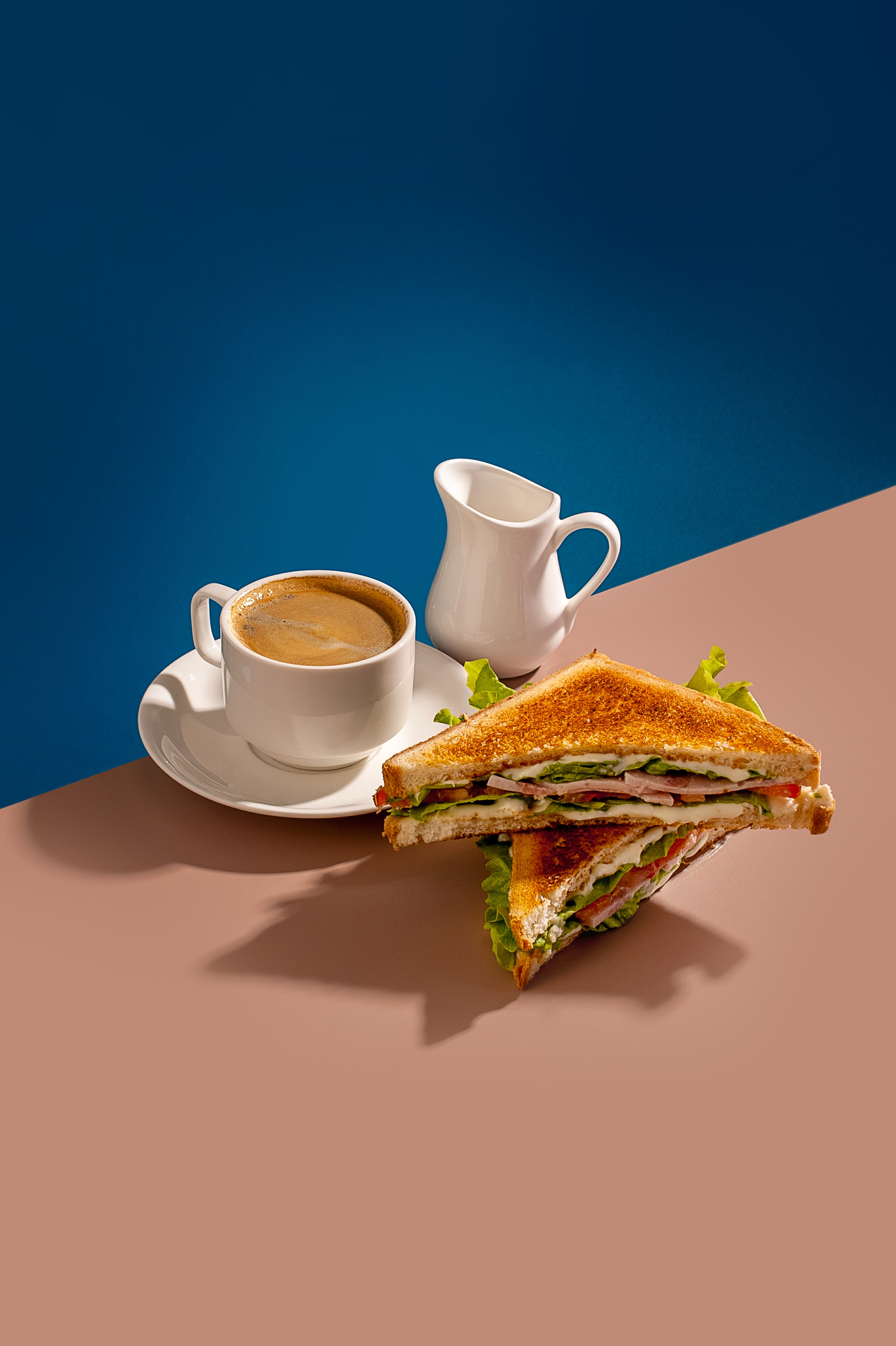 Фото напитков спортбара для «Нептун». Рекламный, предметный и фудфотограф г. Иркутск