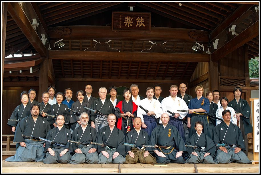 Показательные выступления в Японии, февраль 2011, общее фото участников