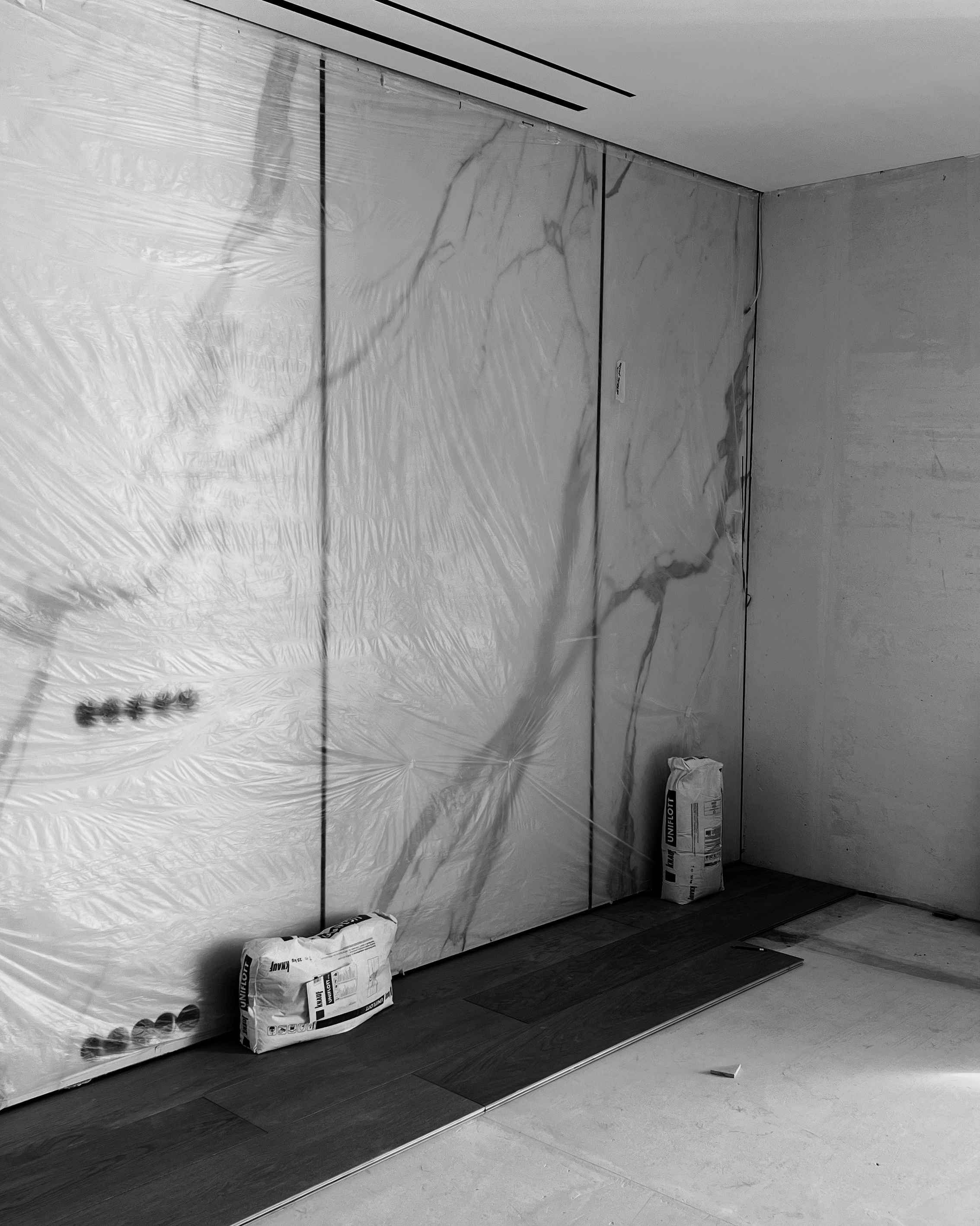 ИНТЕРВЬЮ С ОСНОВАТЕЛЯМИ món buro ДЛЯ PONOMAREV ARCHITECTS. Студия дизайна интерьера в Сочи mon buro Дизайнер Павел Пура