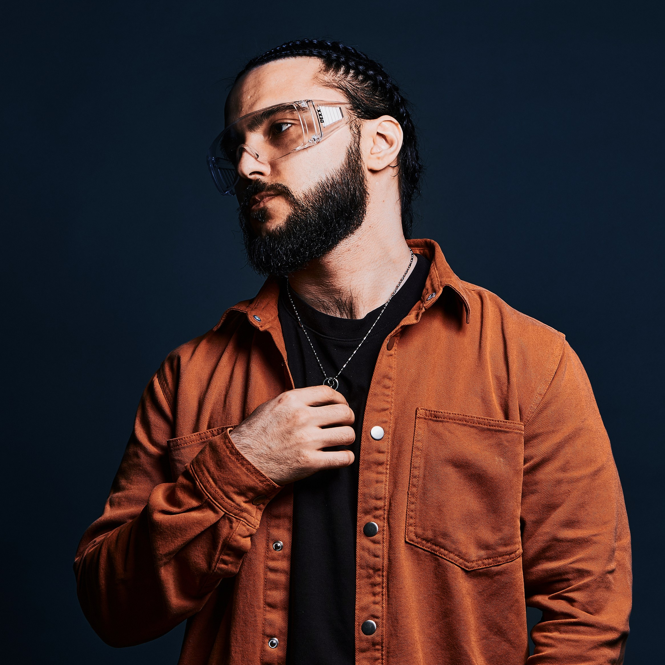 Контакты. Эльджан — Продюсер, Фотограф, El u Del