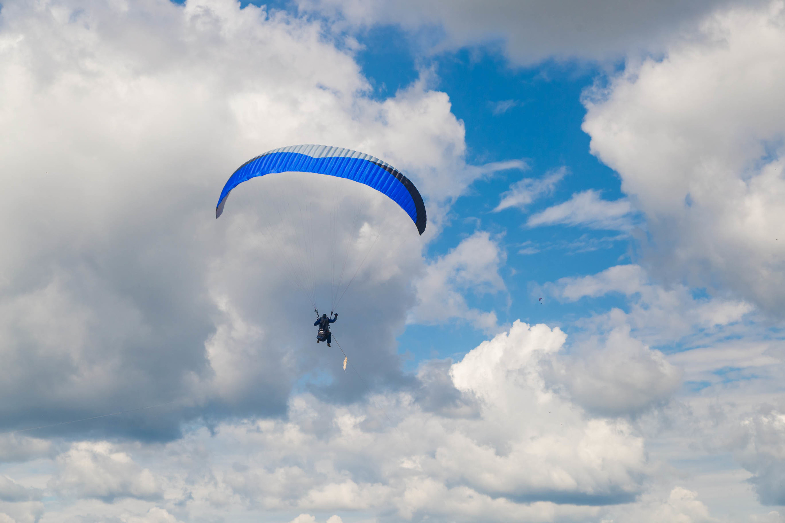 Полет на параплане в объективе фотографа Галины Шараповой
