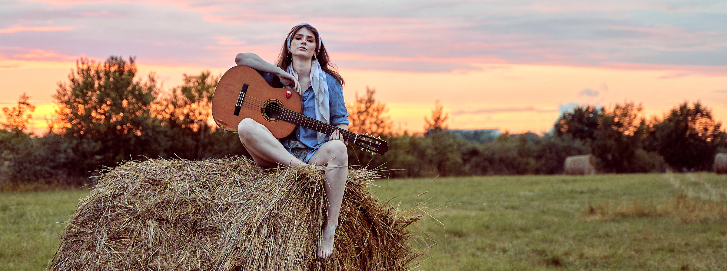 Летний фотопроект «В стогах сена». Артем Ракаев — фотограф и видеомейкер из Санкт-Петербурга