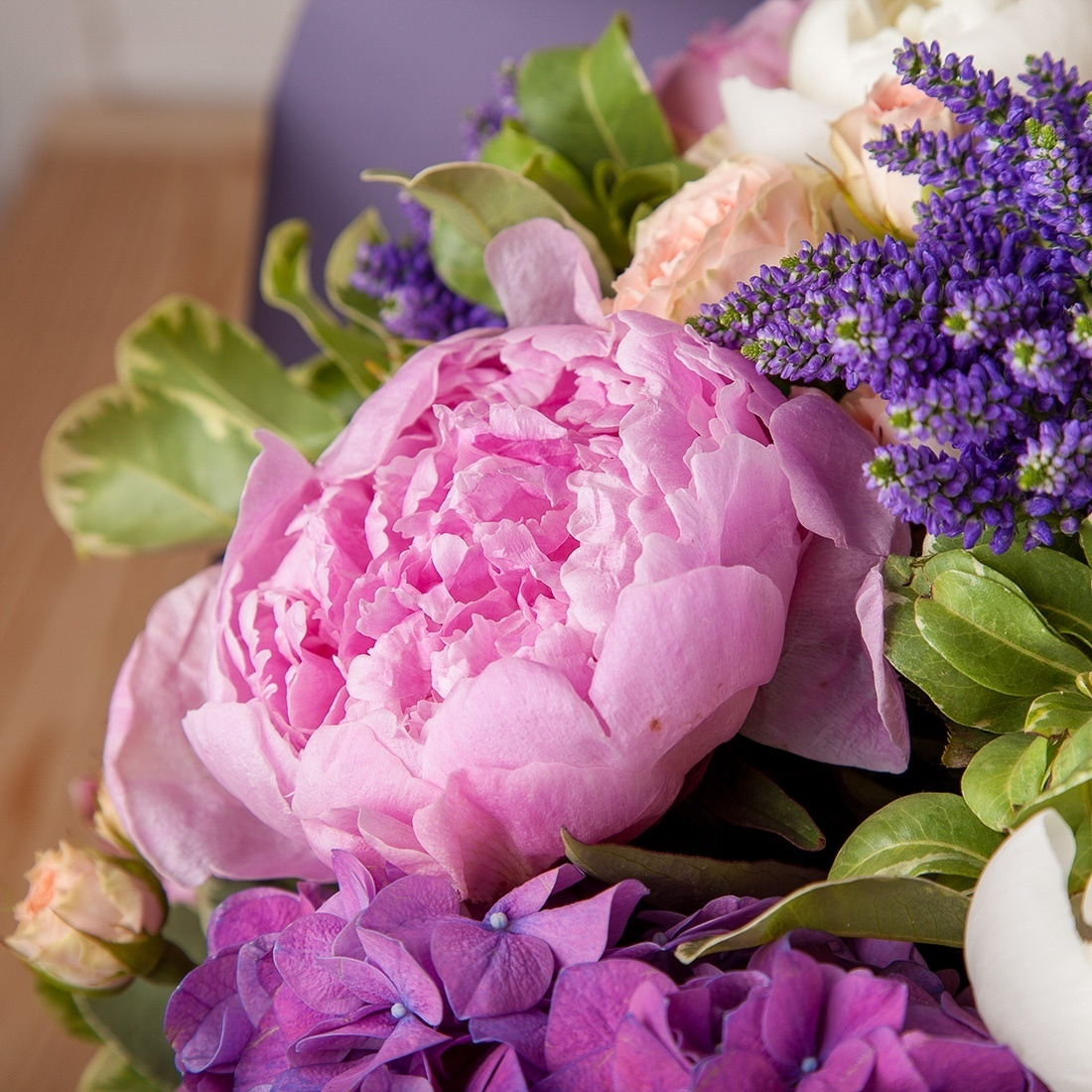 Букет пионы-розы-вероника фонтан-гортензия. Флорист Маргарита Гладкова