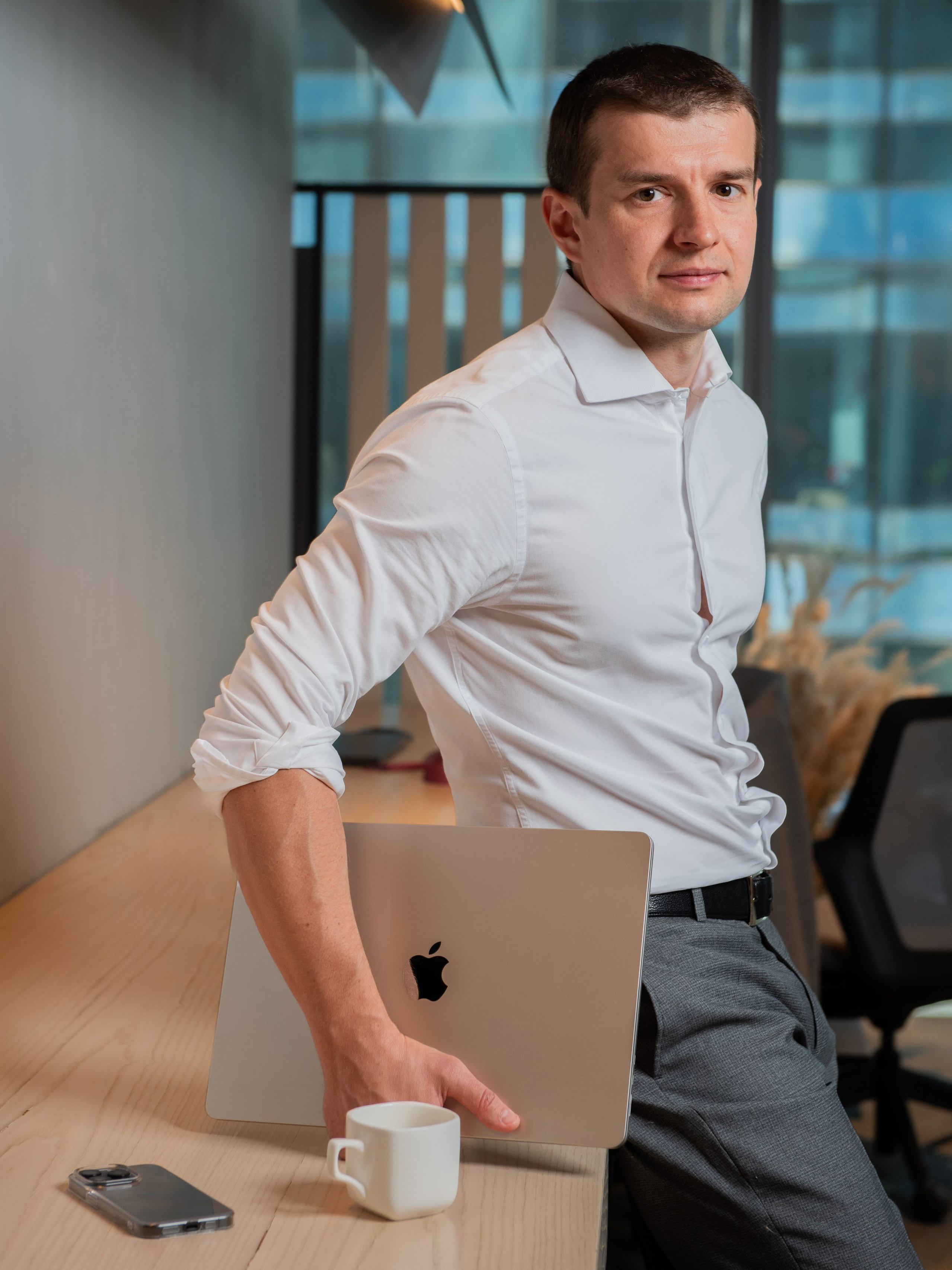 Мужская фотосессия в студии в Москве — студийная съёмка для мужчин