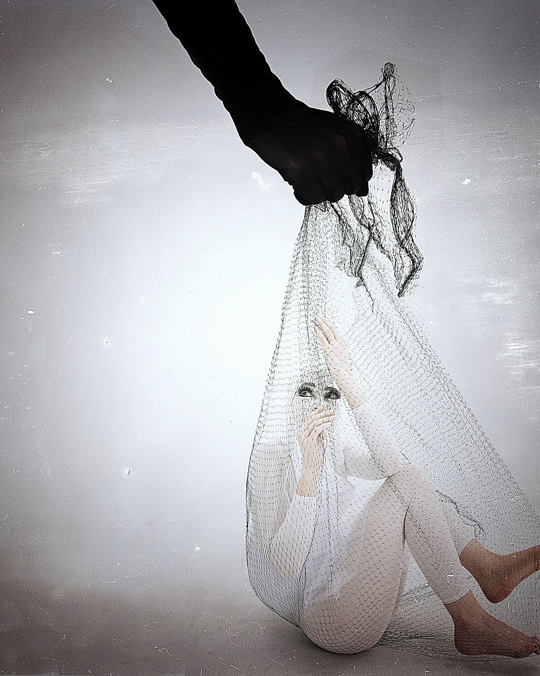 DIVIDE & CONQUER. Yulia Yurchevskaya | Art Director & Visual Visionary