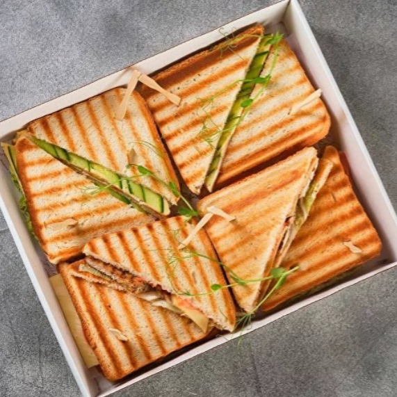 Доставим за 2 часа. Izmailov loft