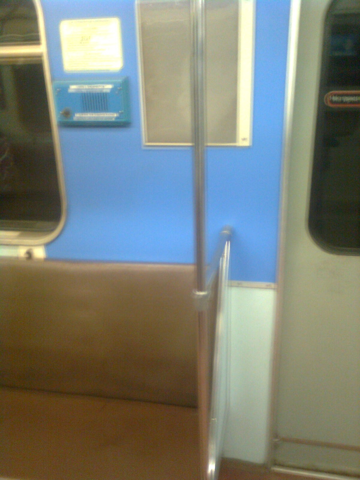 Питерское метро. Художник. Фотограф