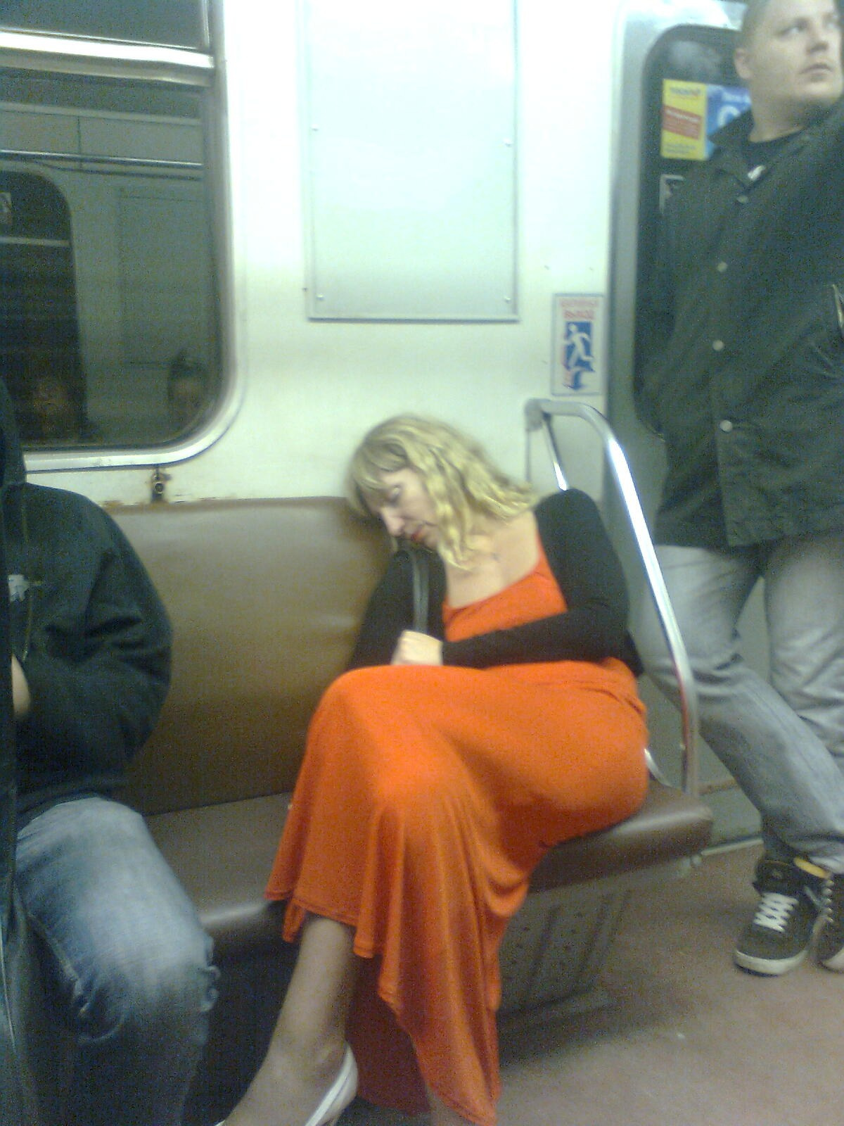 Питерское метро. Художник. Фотограф