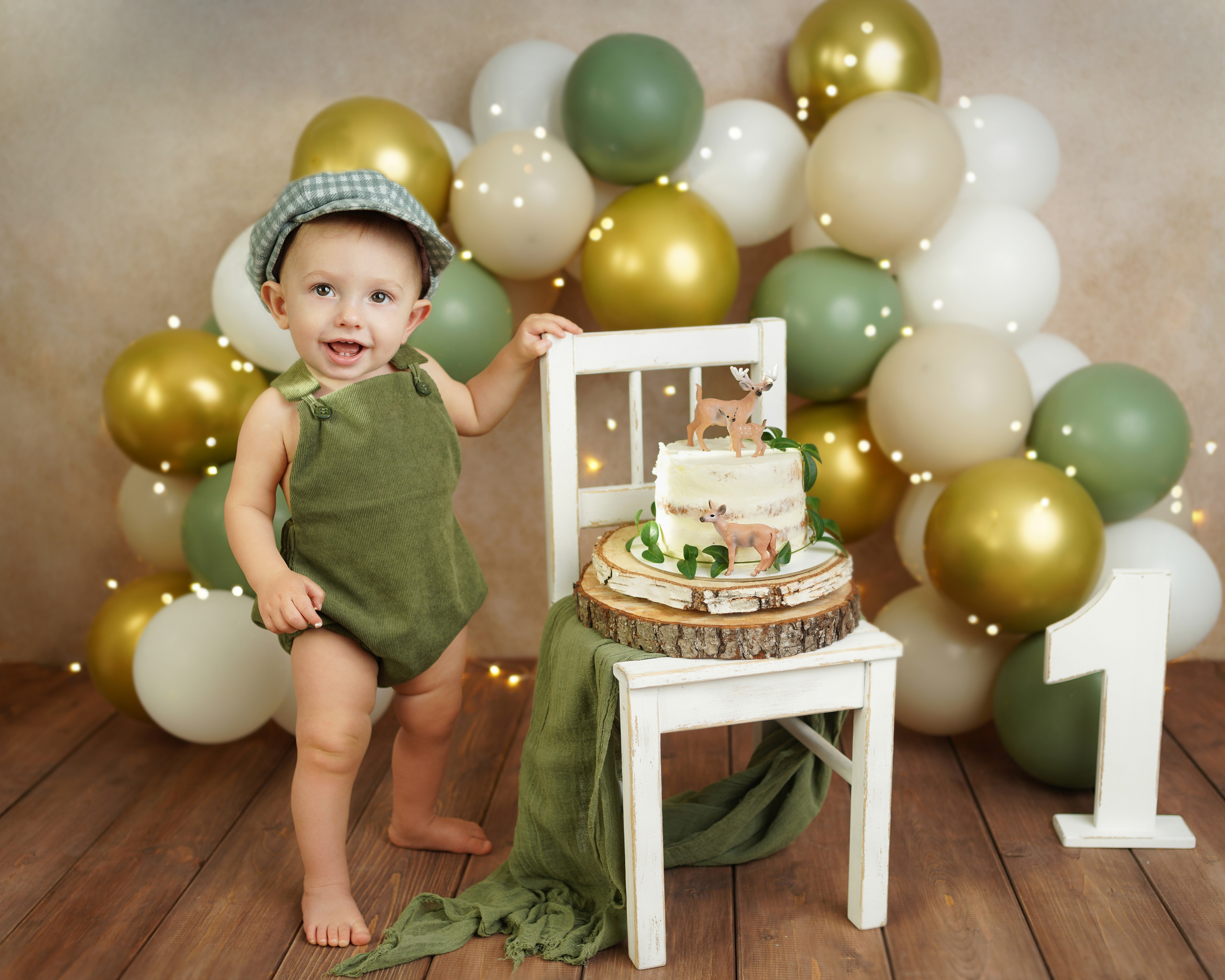 Малышка с родителями приехала ко мне на фотосессию «Первый тортик».