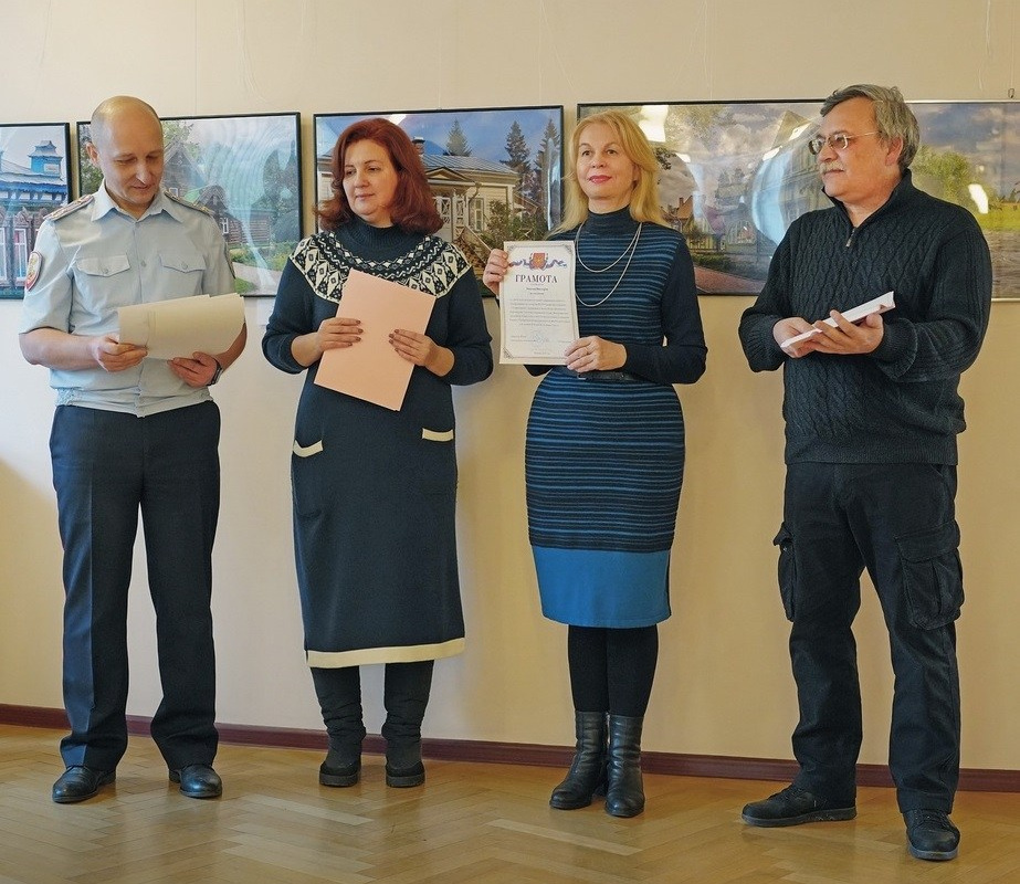 Фотовыставка «Деревянное зодчество» в ГФС РФ. Фотохудожник в Москве Виктория Лаврова Искусство авторской фотографии для Вас