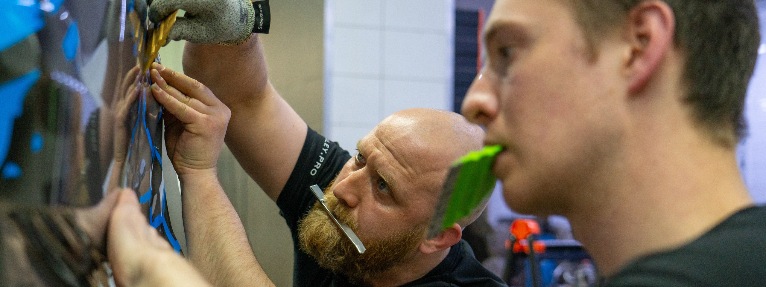 Дизайн винилографии на авто. Студия дизайна и оклейки авто Barmaley Design