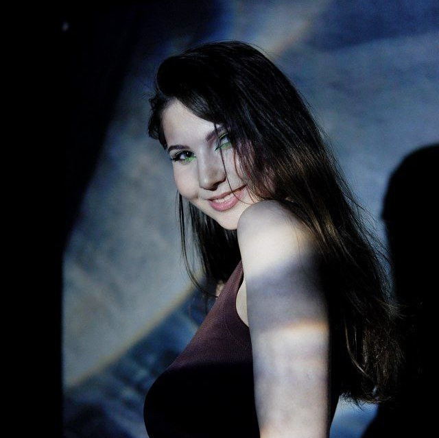 Контакты. Портретный фотограф в Сургуте