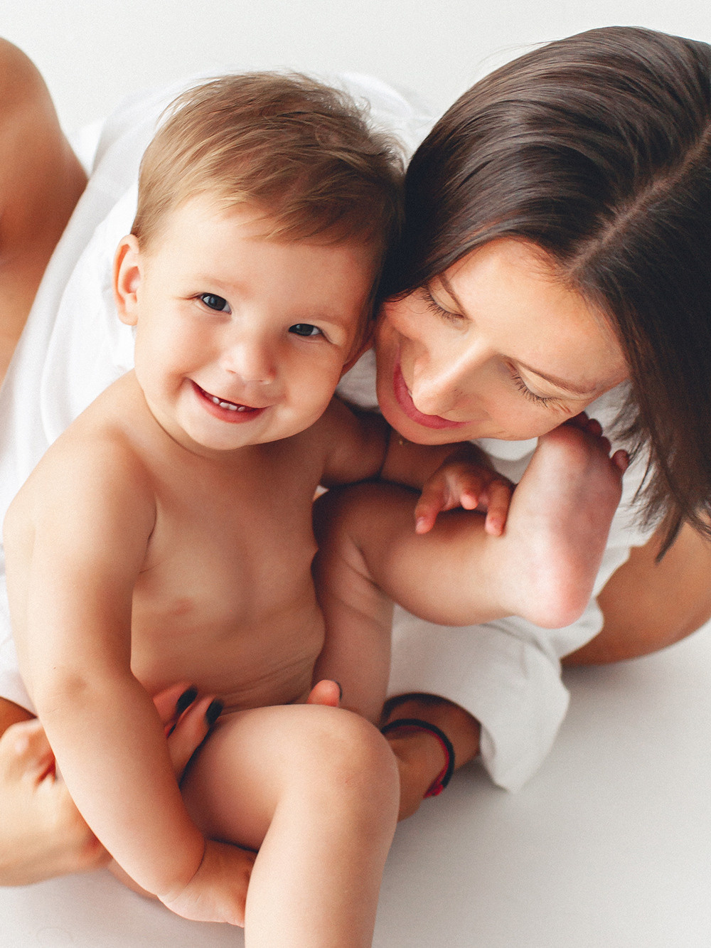 15 poses for a photo shoot on the floor. Детский фотограф в Самаре