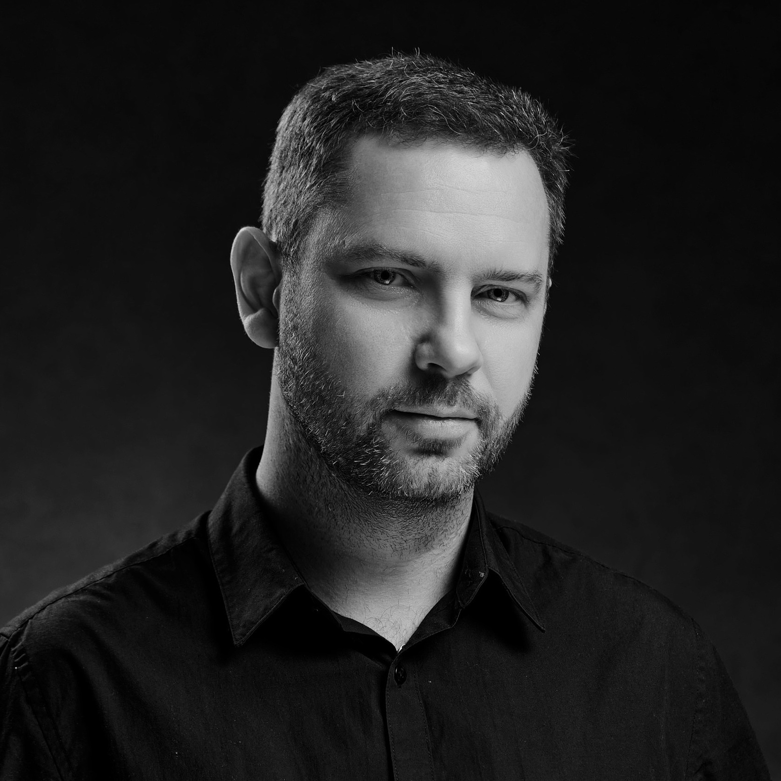 Контакты, видеосъемка Москва. Light Media — креативный видеопродакшн