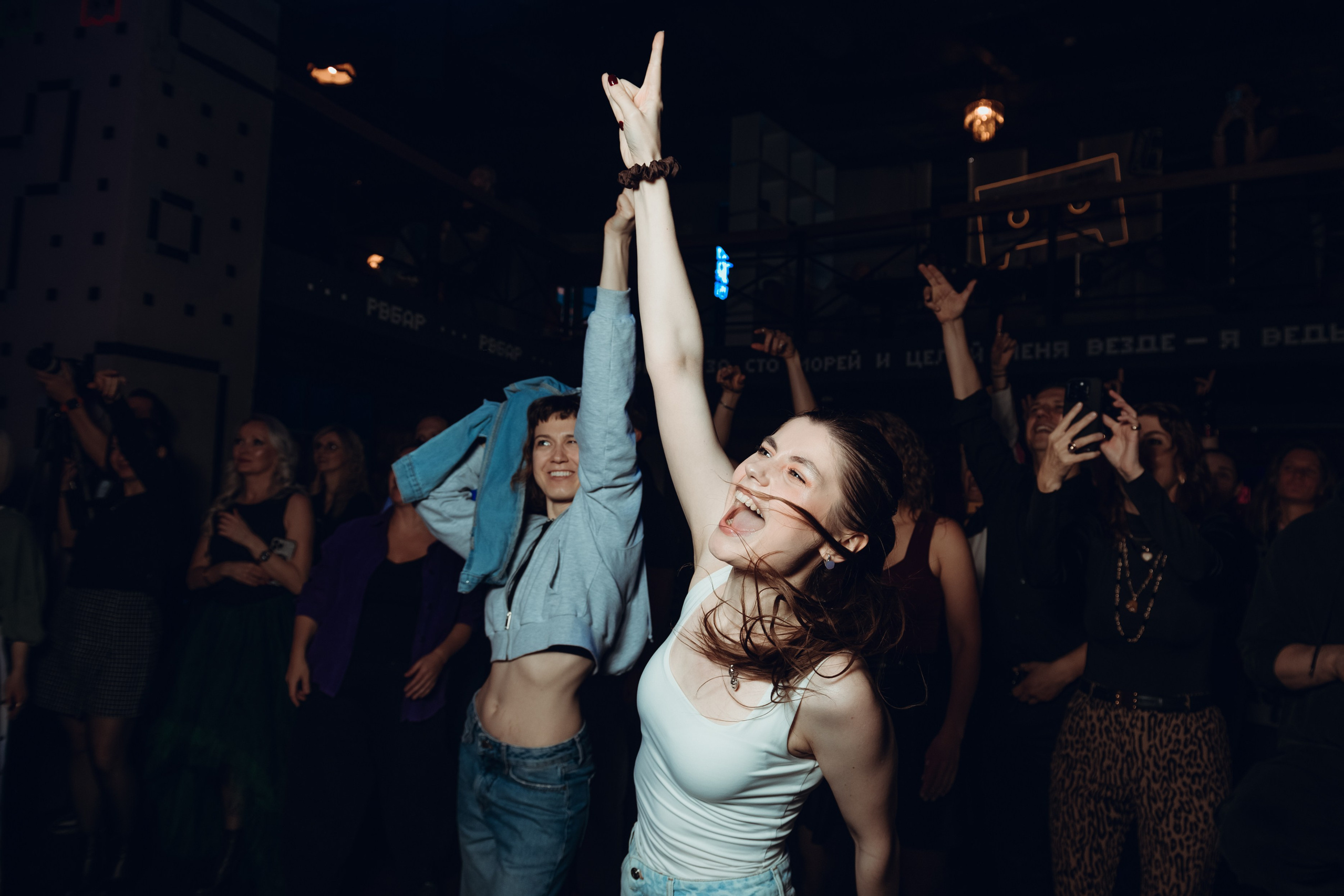 Что лежит у меня в шкафу для съемок и сколько это всё стоит