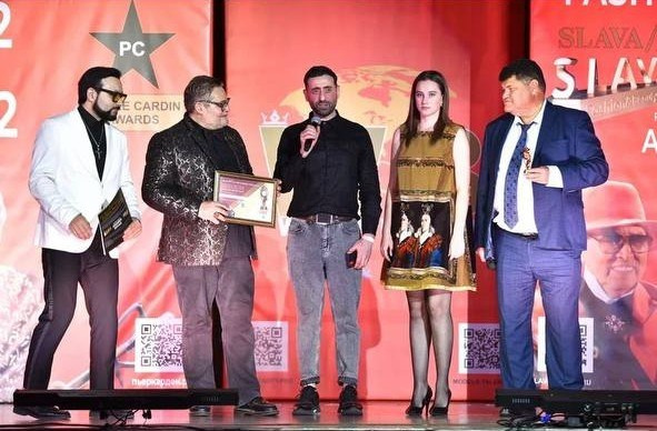 ABOUT. SERGEY OSIPOV. HAIR ARTIST · COLORIST STYLIST · DESIGNER