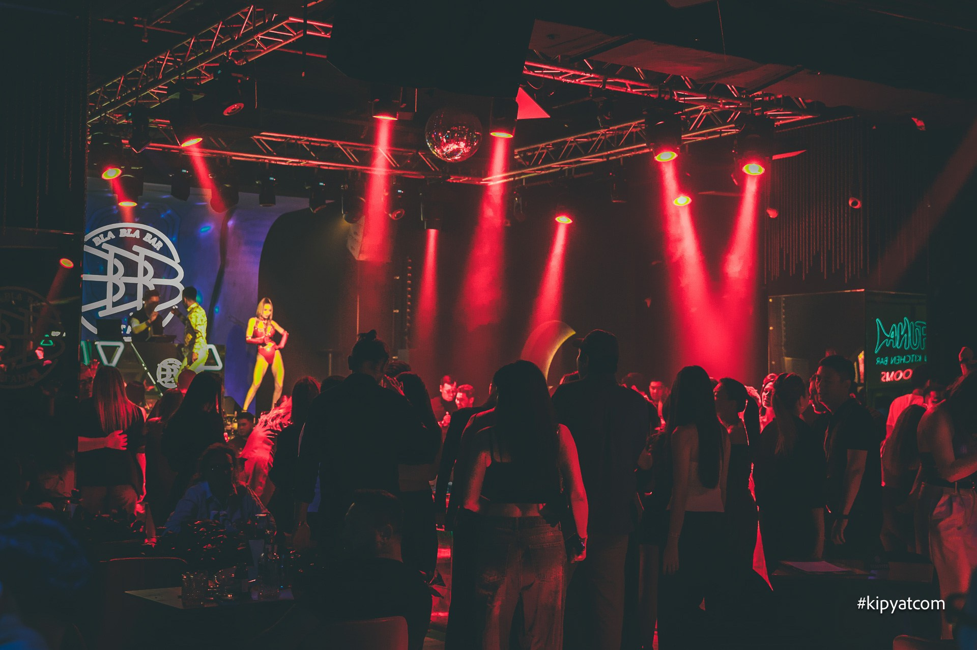 Bla Bla Bar. Астана Кипятком