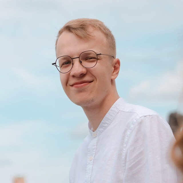 Контакты. Свадебный видеограф Максим Камолин