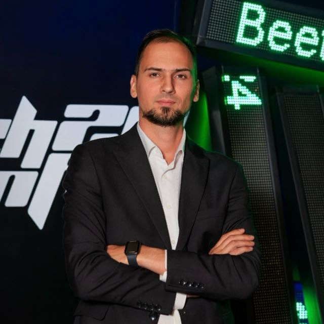 Контакты профессионального фотографа в Алматы — Связаться с Михаилом Ситниковым | Prophoto.kz. Репортажный фотограф в Алматы — Настоящие эмоции и живые кадры | ProPhoto.kz