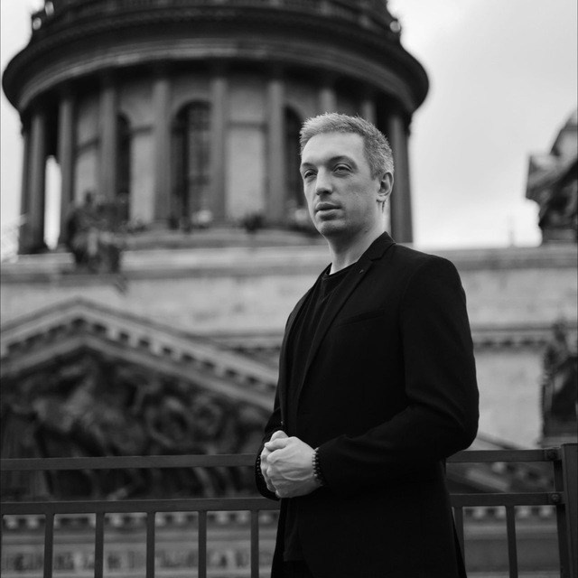 Контакты. Репортажный, портретный и свадебный фотограф в Санкт-Петербурге и Москве