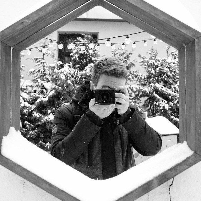 Контакты. Фотограф Николай Костюк