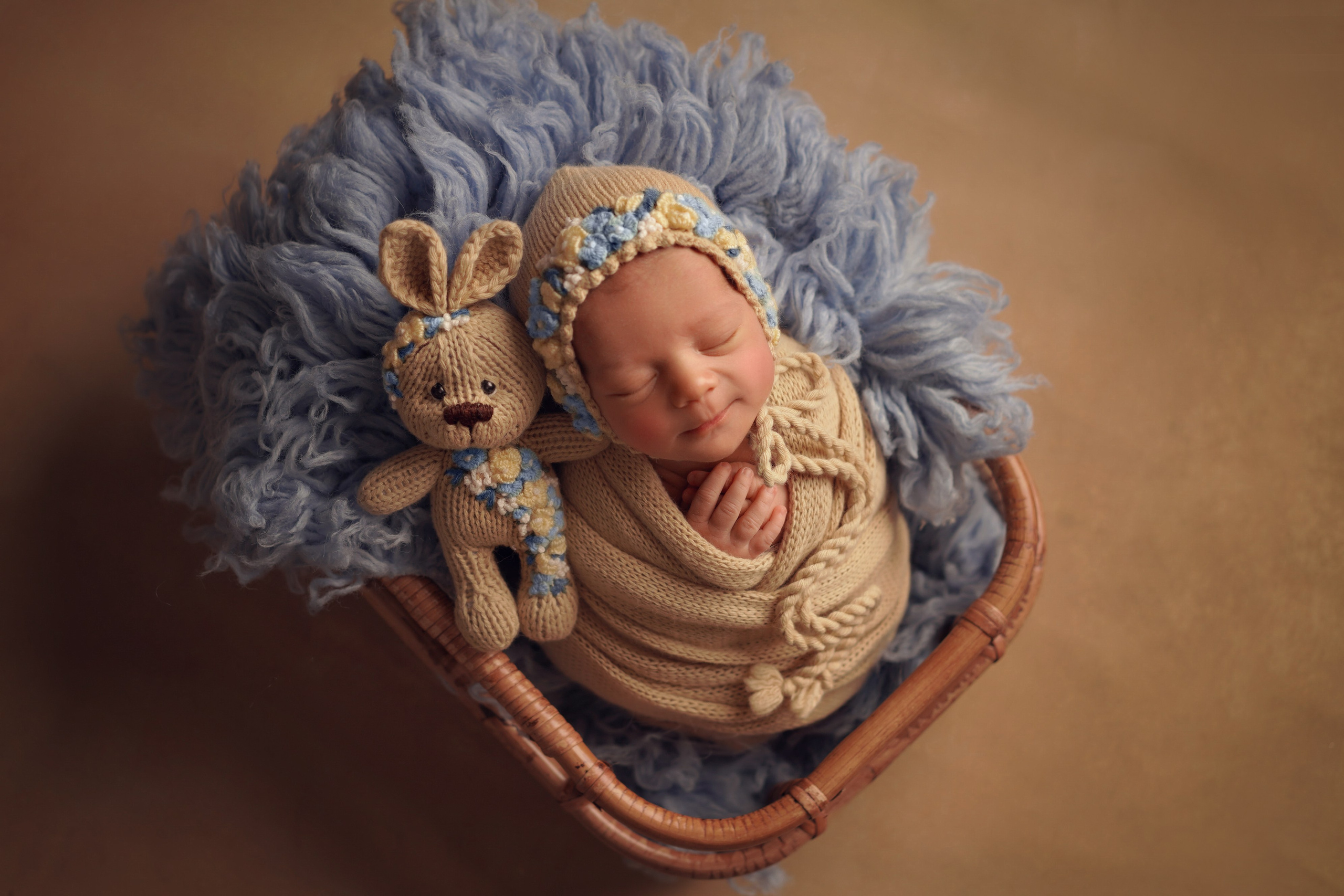 Новорожденные. Классика. Фотограф новорожденных беременных в Тюмени Ткачук Татьяна